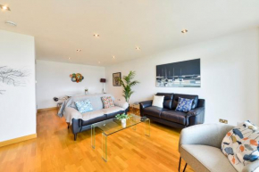 GuestReady - Modern Luxury Flat in the Leith Area of Edinburgh